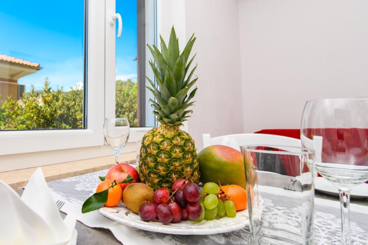 Apartman Paradiso Martinscica  Exterior photo